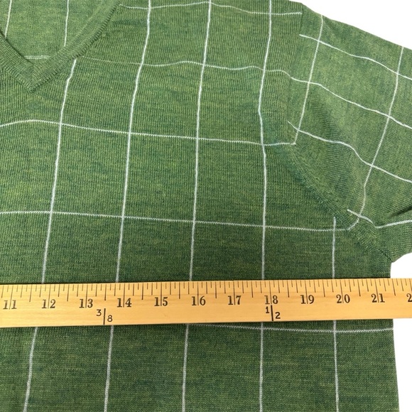 Peter Millar 100% Merino Italian Wool V-Neck Sweater Men’s Size Medium - Picture 13 of 14